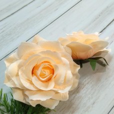 Роза персикова 10 см.