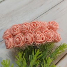 Роза латекс персикова з фатіном  2 см. 12 шт.